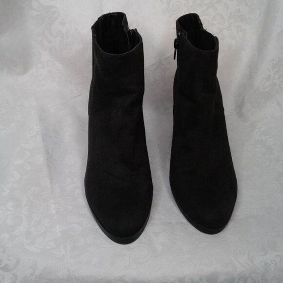 Madden Girl Shaakerr Chelsea Ankle Boots Chunk Heel Black Suede-Look Size 9M - Picture 5 of 14